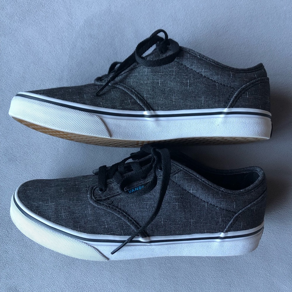 Vans ~ Lo Pro Sneaker ~ Youth Size 6.5